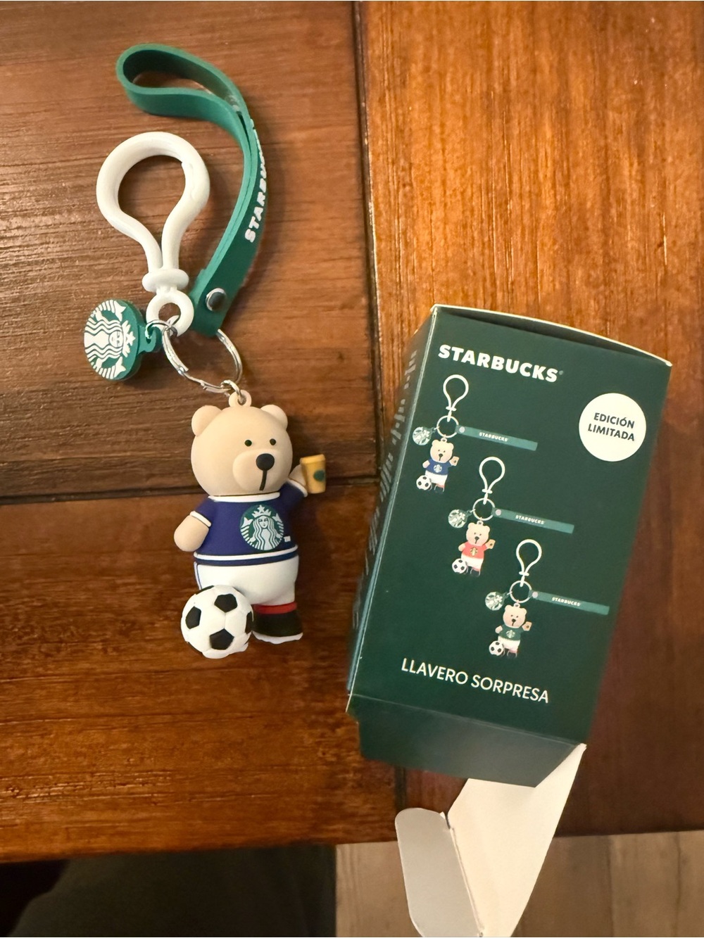Starbucks World Cup Bear Soccer Keychain with Navy Jersey
Mexico Exclusive